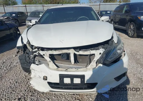 2016 Nissan Altima 2.5/2.5 S/2.5 Sl/2.5 Sr/2.5 Sv z USA, uszkodzony, nr VIN 1N4AL3AP8GC253266